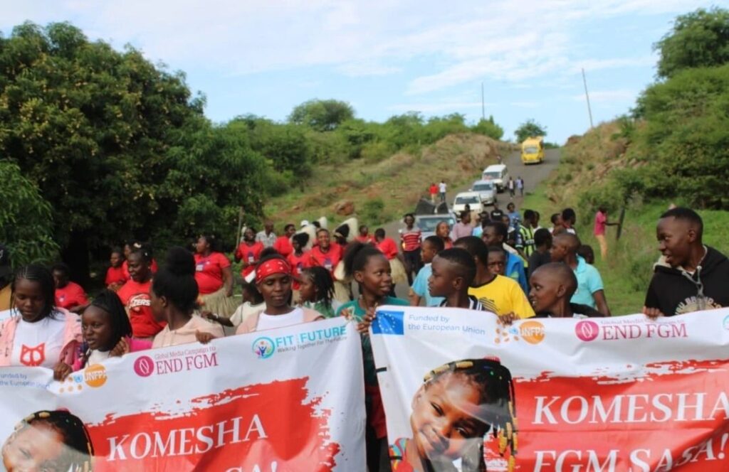 Komesha FGM Sasa / Born Perfect Caravans visiting villages in Kenya
